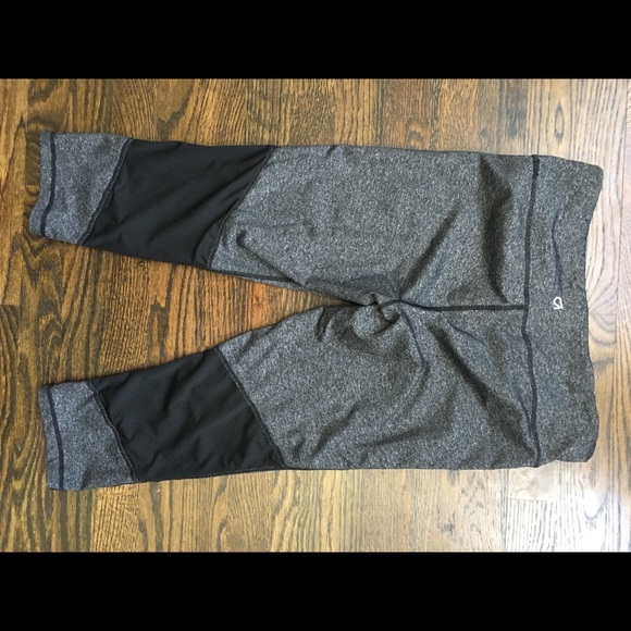 Gap gfit capris - Picture 2 of 3